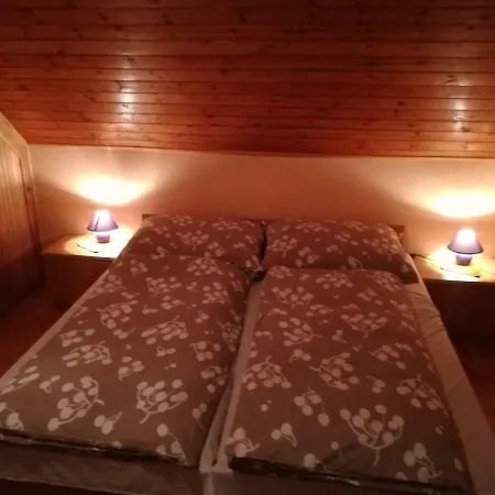 Nyaraló Arnyas Pihenohaz Siófok